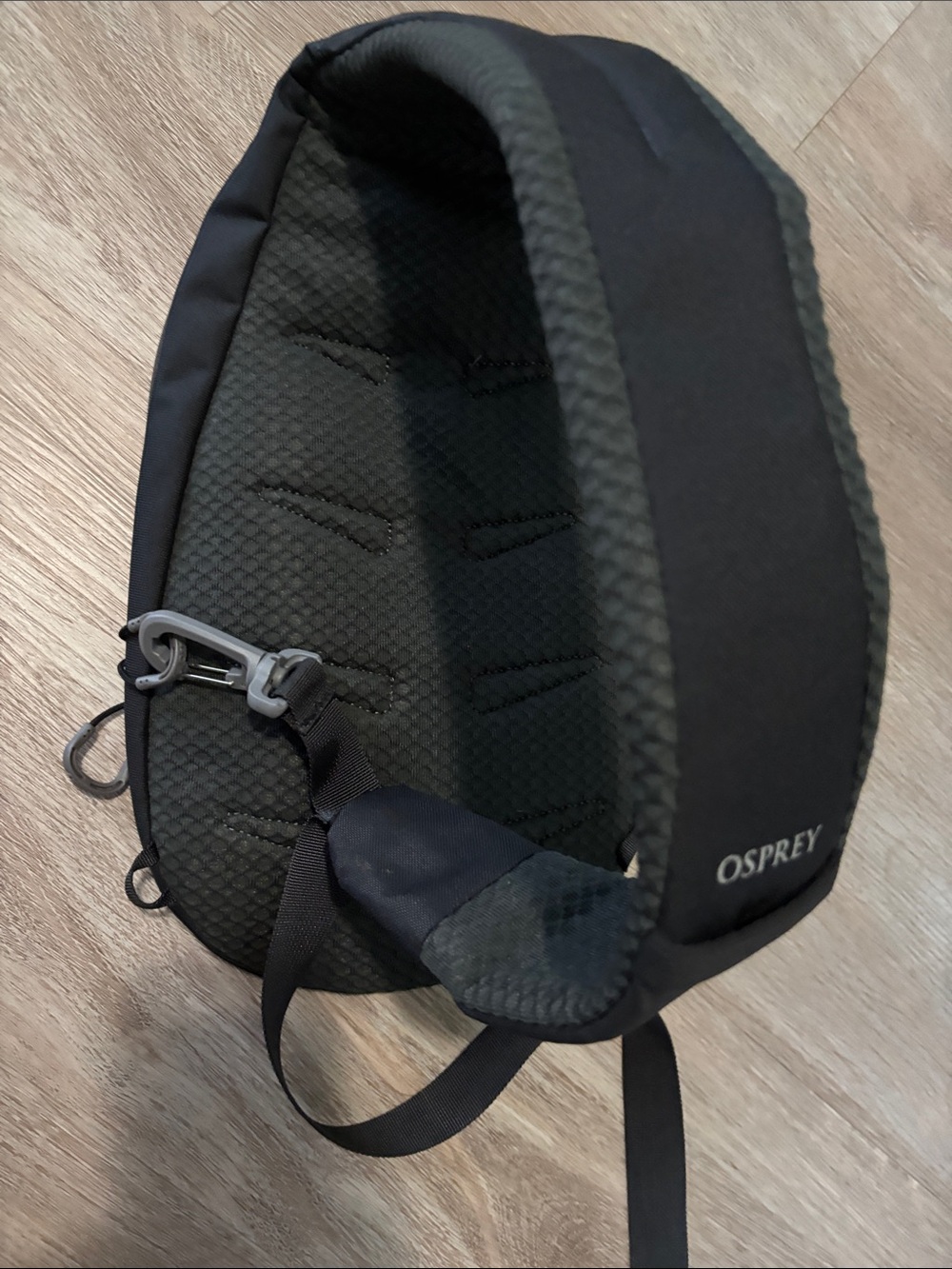 OSPREY Daylite Black Men’s Sling Belt Bag - Picture 2 of 12